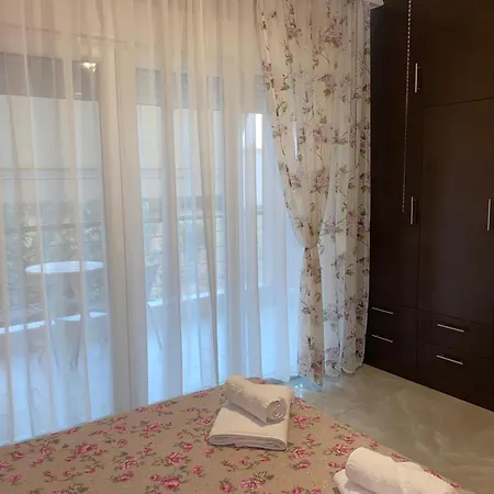 Efrosini's *